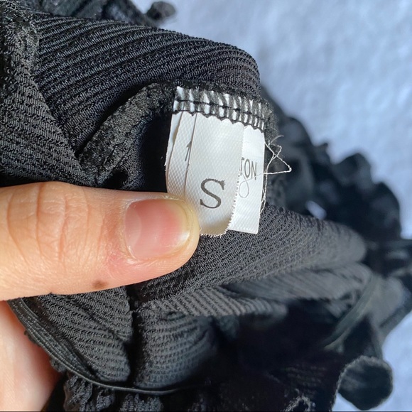 Off shoulder sheer cropped top - Picture 2 of 2